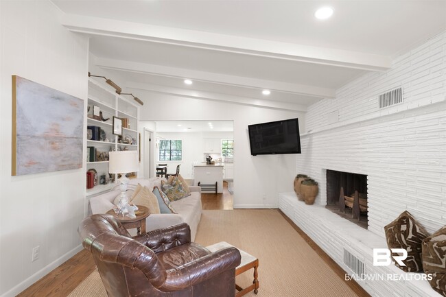 Building Photo - 8960 Morphy Ave