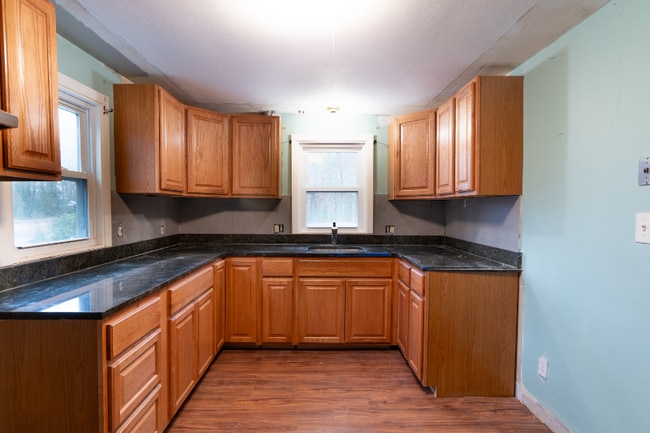 Building Photo - 104 Geissinger Ave