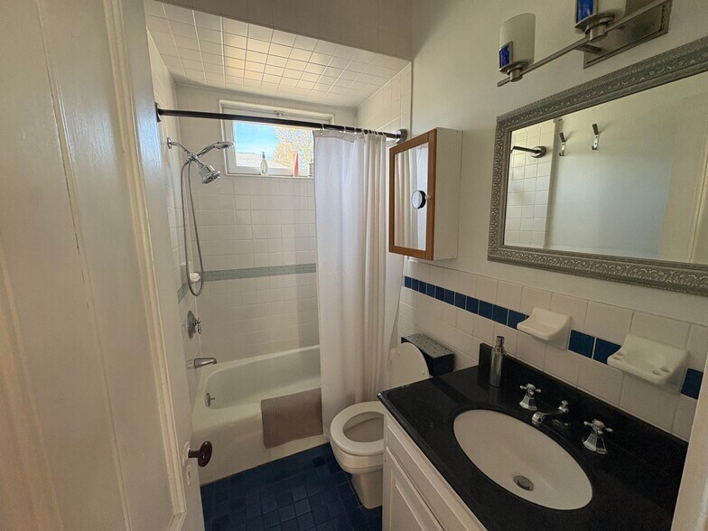 Building Photo - 186 Arborway