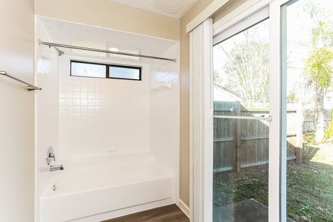 Building Photo - 8539 Echoridge Ct