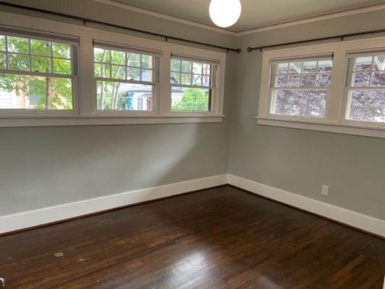 Building Photo - 1306 N 13th St