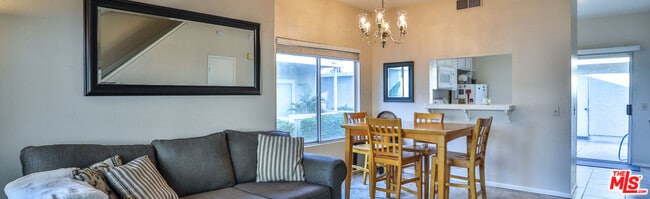 Building Photo - 926 W Philadelphia St