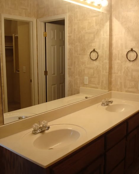 Building Photo - 18204 Willow Oak Ln