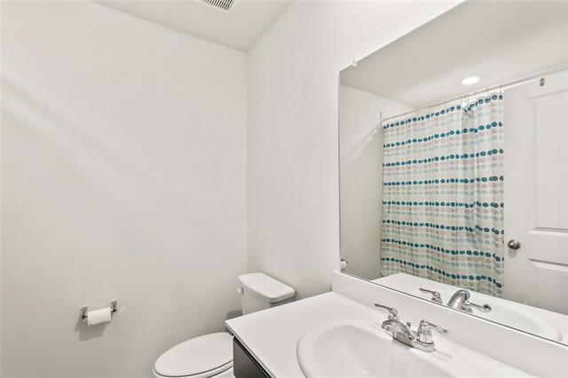 Building Photo - 755 Amelia Ct