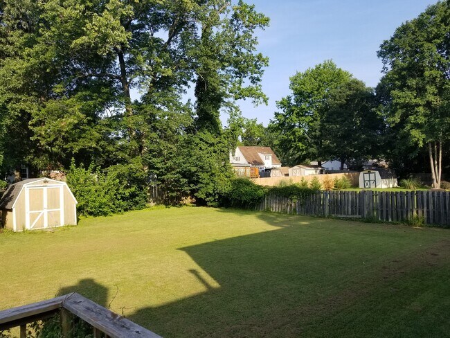 Building Photo - Single Family Corner Lot House located in ...