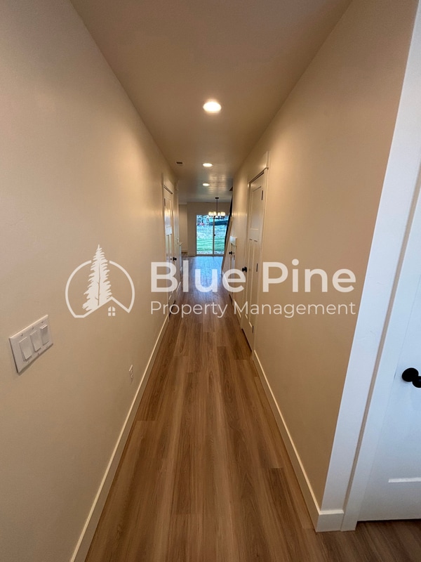 Building Photo - 2391 Caliber Pl