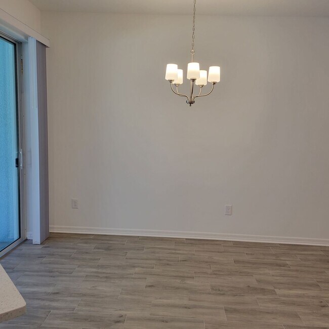 Building Photo - Annual UNfurnished almost BRAND NEW townhome just south of University and Lockwood Ridge!