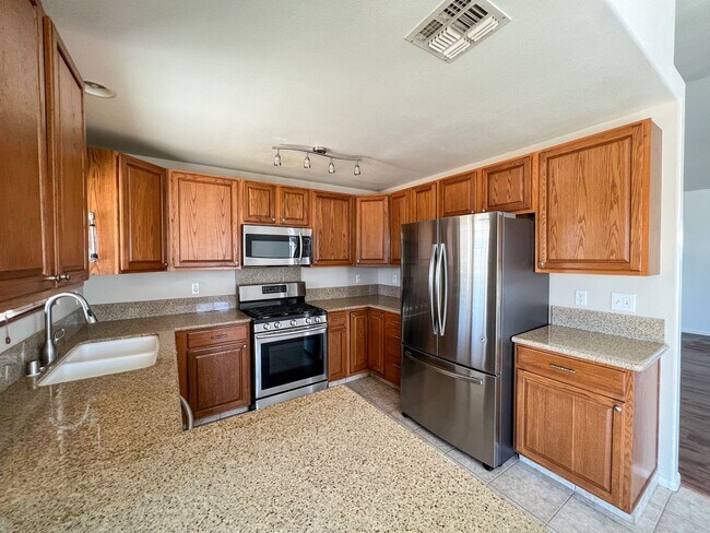 Building Photo - MOVE IN SPECIAL: $200 OFF FIRST MONTHS RENT!*