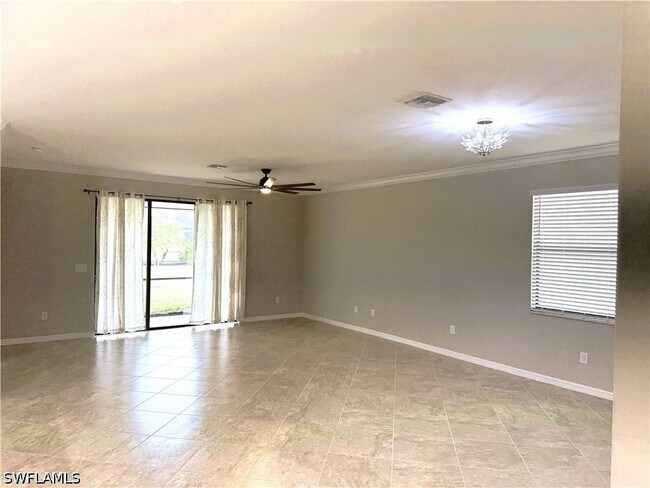 Building Photo - 9444 Glenforest Dr