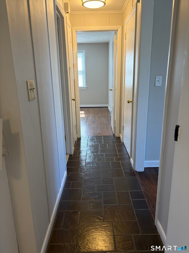 Building Photo - 123 Longview Ave