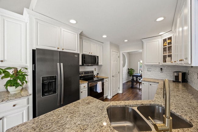 Building Photo - 3621 Polo Club Blvd