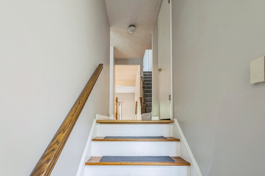 Building Photo - 6426 Autumn Gold Ct