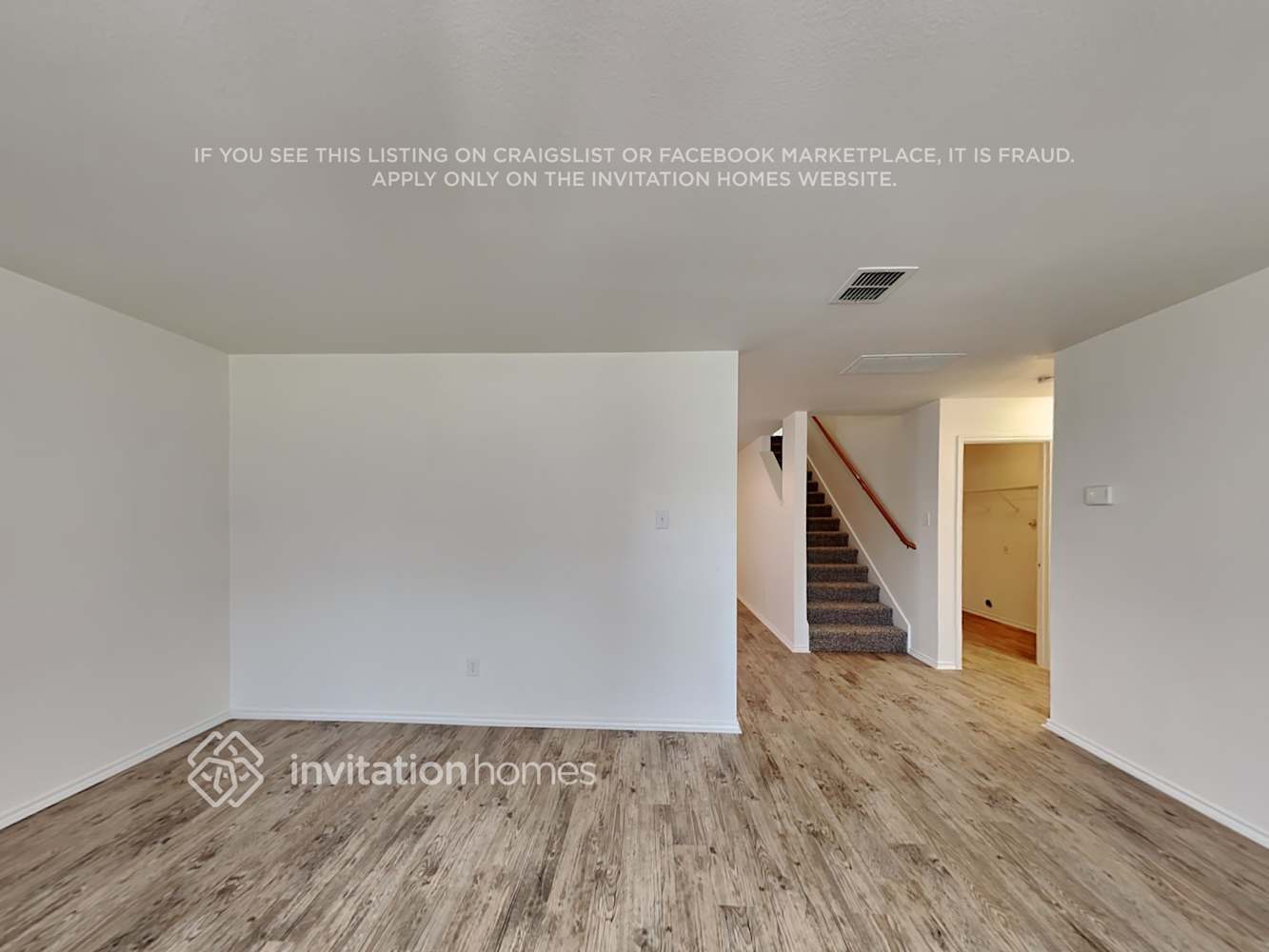 Building Photo - 802 Lazy Bayou Dr