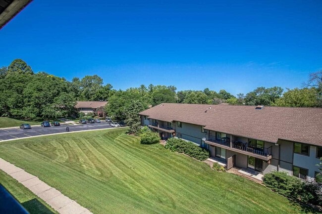 Building Photo - 5331 Brody Dr