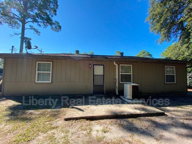Building Photo - 646 Fleming Rd