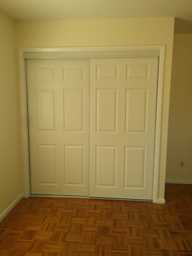 Building Photo - WELCOME HOME!