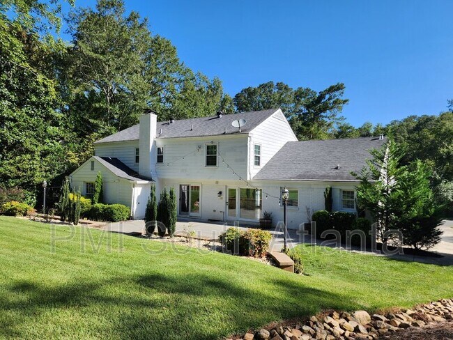 Building Photo - 40 Pheasant Dr SE