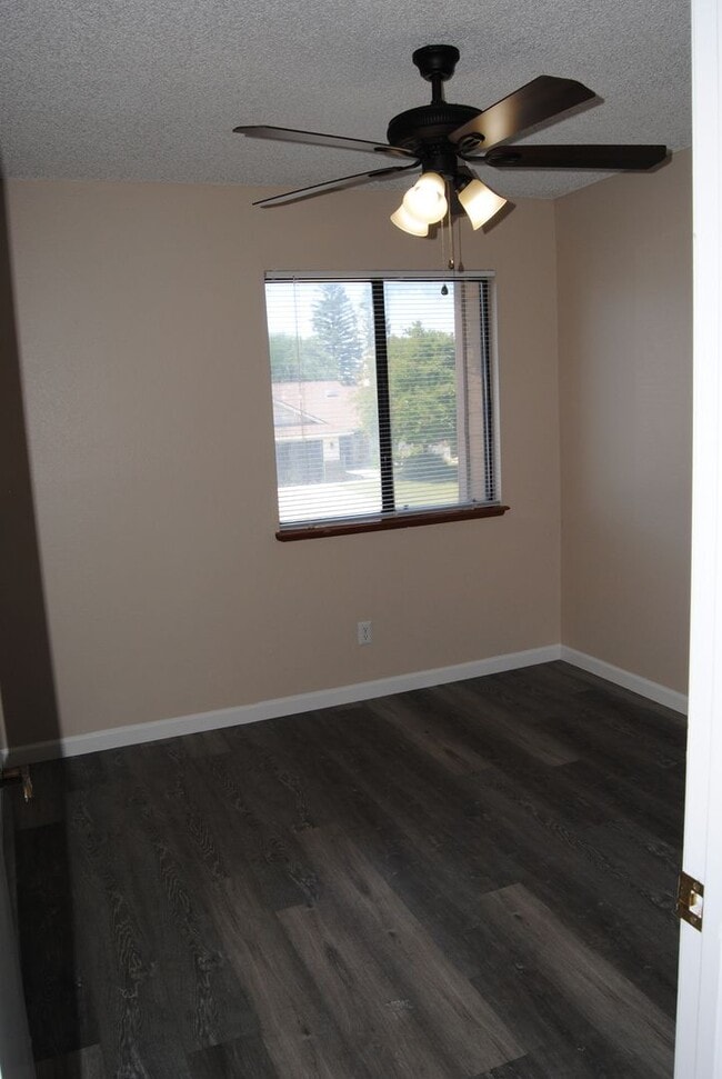 Building Photo - 4620 Gorbett Ln