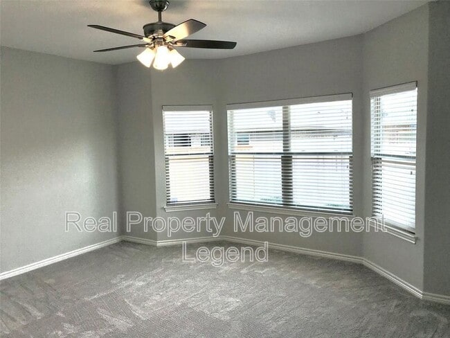 Building Photo - 4021 Lazy River Ranch Rd