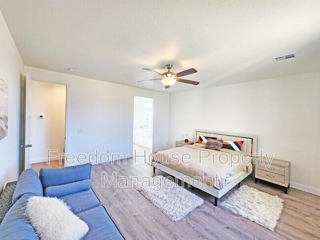 Building Photo - 6660 Stubblefield Dr