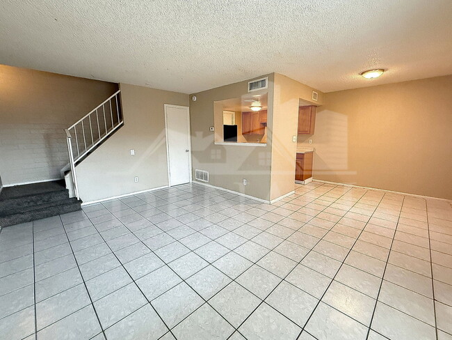 Building Photo - 4514 E Riverside St