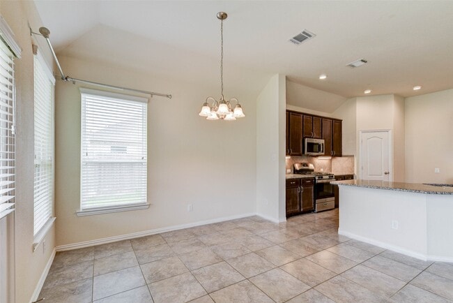 Building Photo - 84 Linnwood Dr