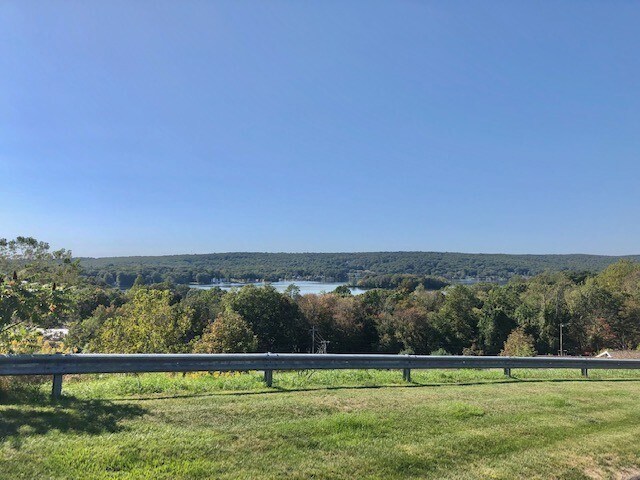 Building Photo - Rarely available Lake Vista Townhouse - en...