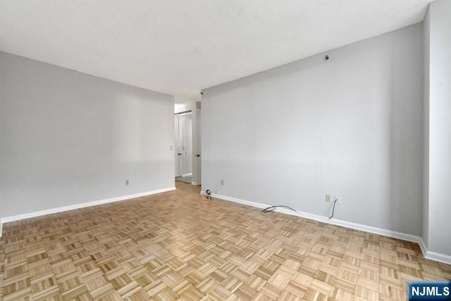 Building Photo - 100 Carlyle Dr