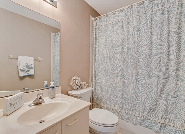 Building Photo - Spacious 3-Bedroom with 3 Full Baths in Royal Palm Beach!