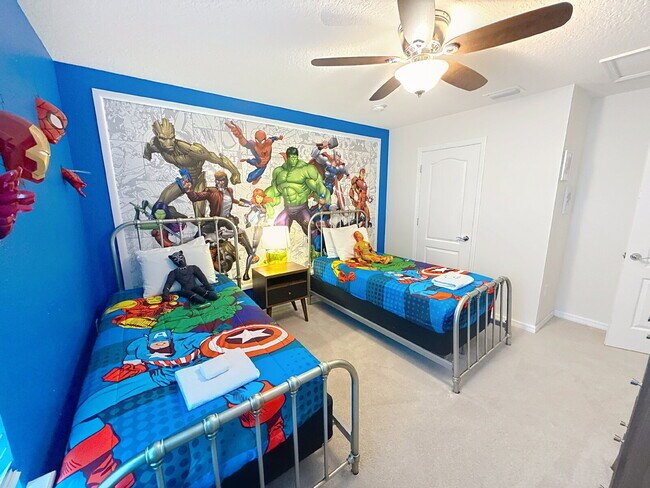 Building Photo - Welcome home to the fully furnished 5-bedroom, 5.5-bathroom private pool home located in Windsor ...