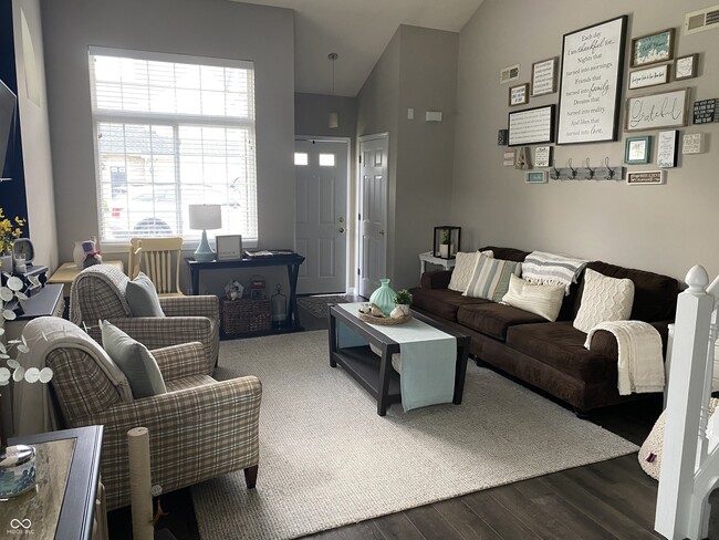 Building Photo - 8362 Enclave Blvd