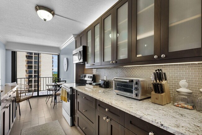 Building Photo - 4200 N Ocean Dr