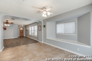 Building Photo - 9538 Campton Farms