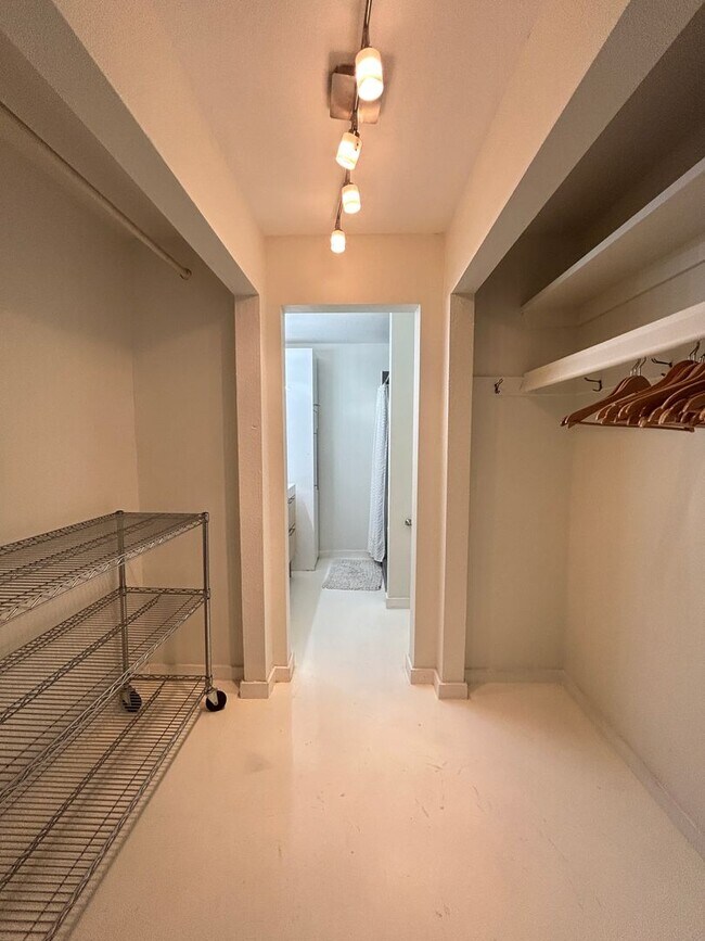 Building Photo - Stunning updated 2 Bedroom, 2 Bathroom, 2 car garage in heart of downtown Scottsdale