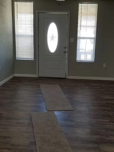 Building Photo - 810 Santa Cruz Dr