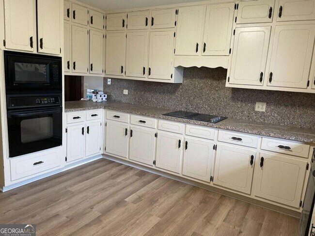 Building Photo - 119 Sawnee Dr