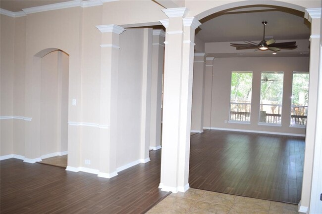 Building Photo - 7233 Via Dono Dr