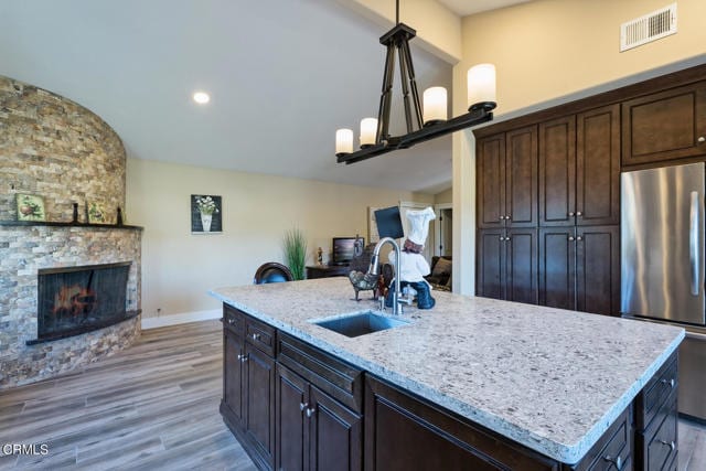 Building Photo - 6161 E Los Angeles Ave