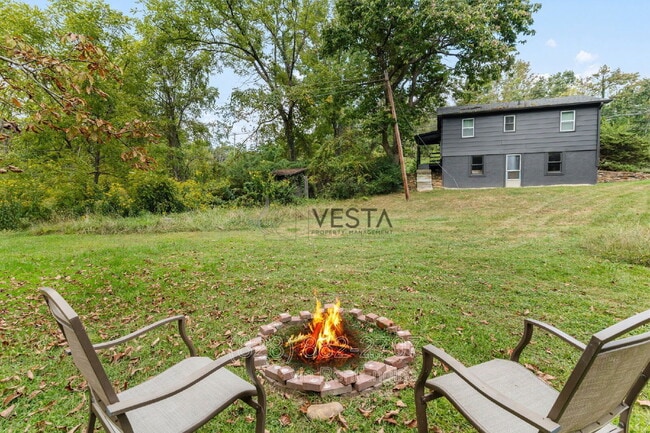 Building Photo - 435 Reems Creek Rd