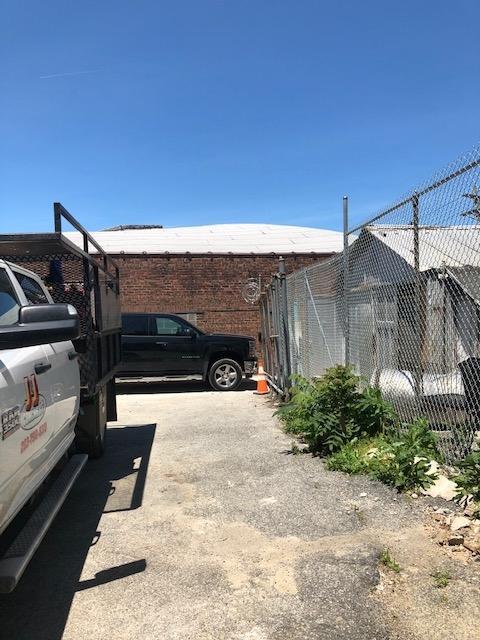 Building Photo - 379 Huguenot St