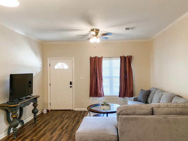 Building Photo - Turtle Creek Townhomes