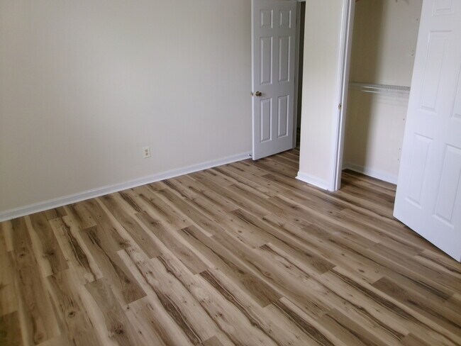 Building Photo - 3209 Timbermill Ave