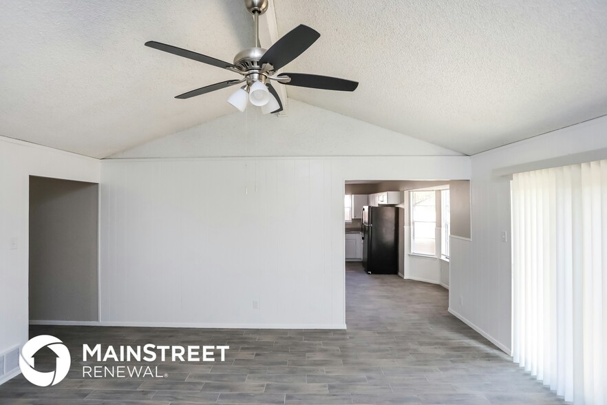 Building Photo - 6409 Stardust Dr S