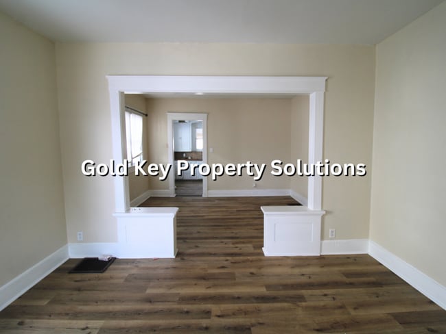 Building Photo - Large 2 BR 1 BA House Near Downtown Anderson (NO SECTION 8)