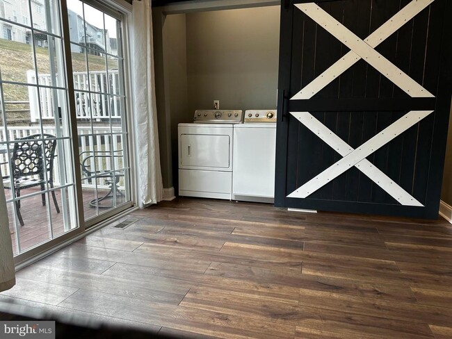 Building Photo - 2732 Shelburne Rd