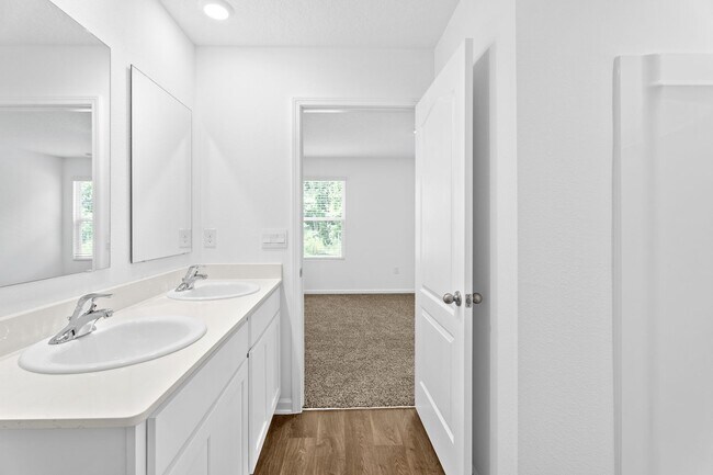 Building Photo - 353 Ardila Cir