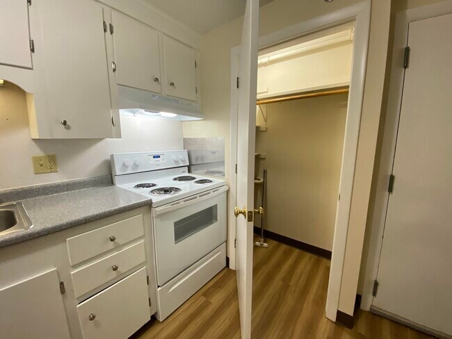 Building Photo - 93 West St