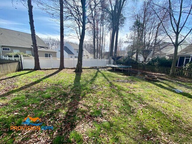 Building Photo - 106 Hanson Ct