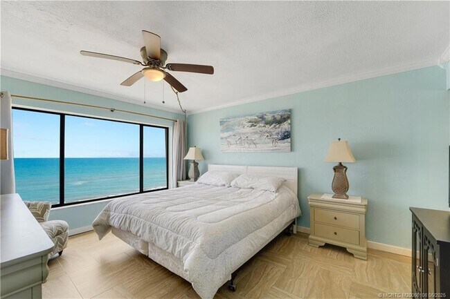 Building Photo - 10310 S Ocean Dr