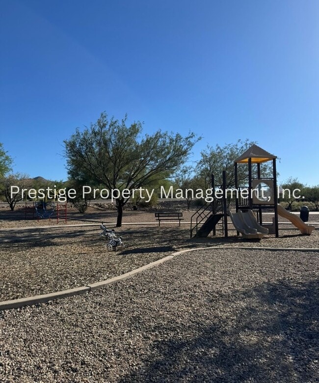 Building Photo - 3/2 Spacious Vail Home, Must See!